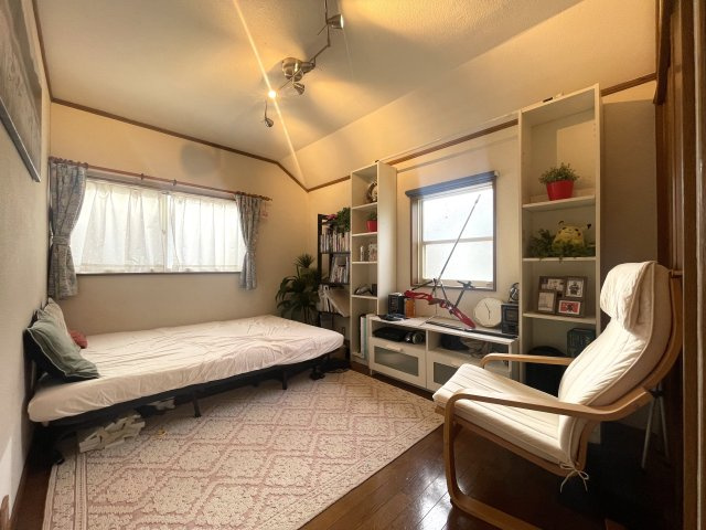 2階、約6帖洋室