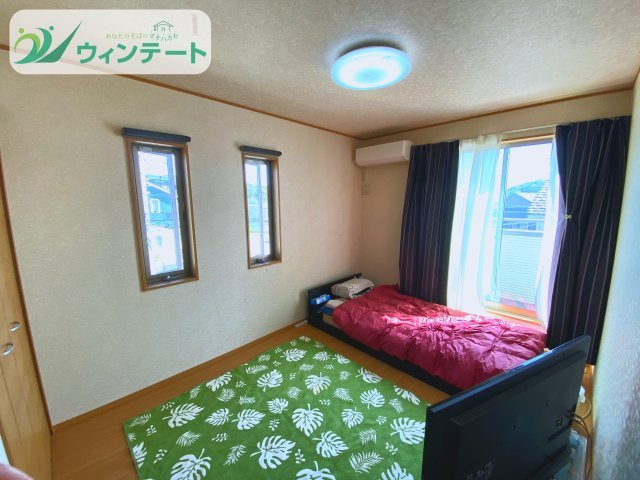 各居室はしっかりとした広さがあり、ベッドやデスクを置いても開放感を感じられる空間設計です。