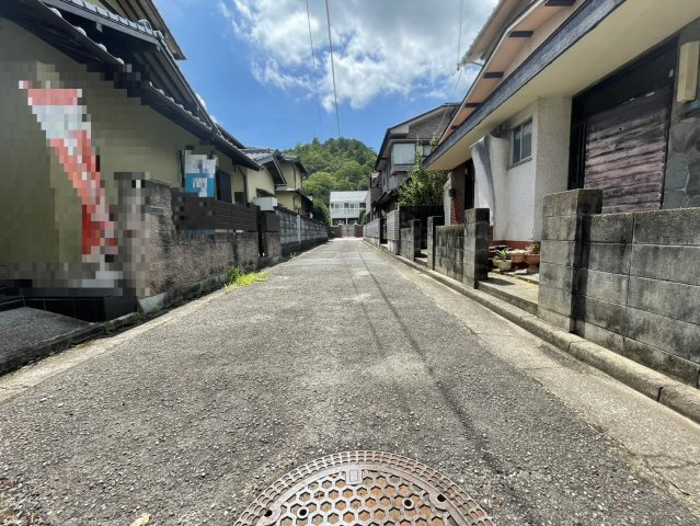 前面道路（東方向から）