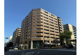 プラハ横浜センター南ステーションガーデンの外観