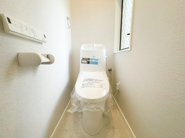 温水洗浄機能付きトイレ