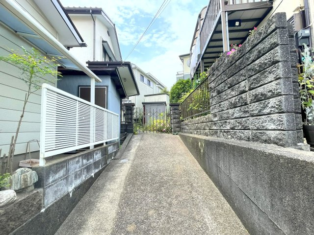 明るい日差しに包まれる住宅で新しい暮らしを始めませんか？お問合せお待ちしております。