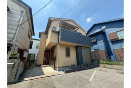 越谷市南荻島　中古一戸建ての外観