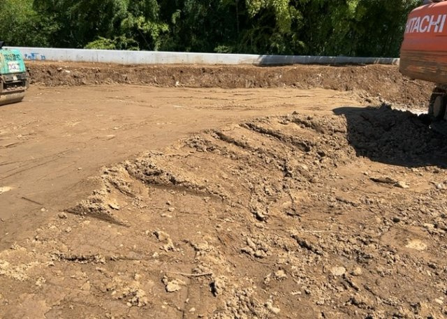土地の形が極端に長細かったり、狭小地、あるいは道路との高低差がある傾斜地だった場合、後々売ろうとしても買い手がつかない場合もあります。後々、売却することになった時に価値の下がらない土地を選びましょう。