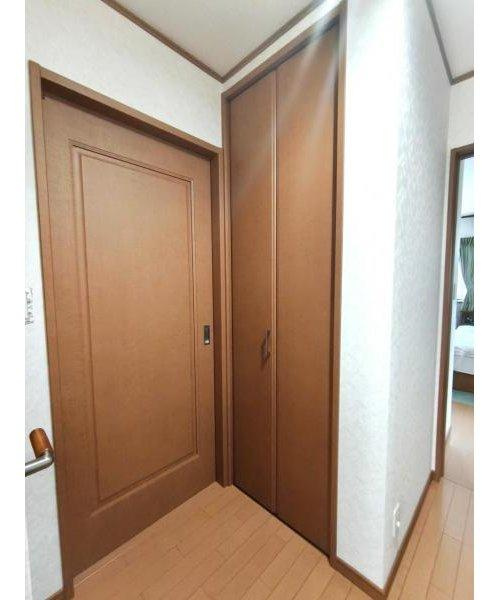 2階にも大型の廊下収納！