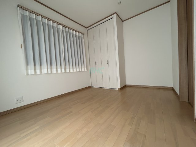 白を基調とした室内は、明るい住空間を造り出すだけでなく、清潔感をもたらしてくれます。