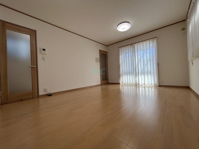 爽やかな通風と採光を存分に感じる事が出来るリビングです。