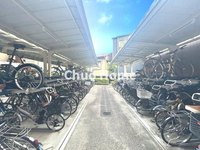 【自転車置き場】最新の空き状況や費用などの詳細は担当スタッフまでお問い合わせください。