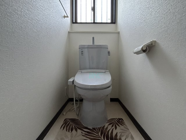 プライベート空間として機能や内装にこだわった、優しい雰囲気のトイレはリラックス空間へ。