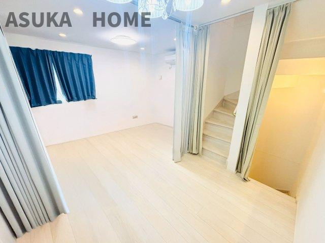 ご家族の時間を長く過ごすリビング。現地でしかわかない情報もあるので是非一度ご見学下さい。