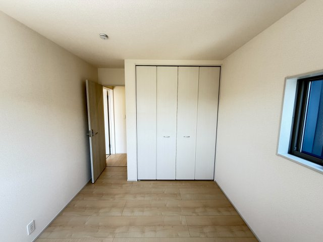 収納付きで、お部屋がすっきり片付きます。