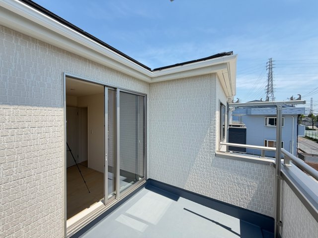 南向きバルコニーで陽当り良好