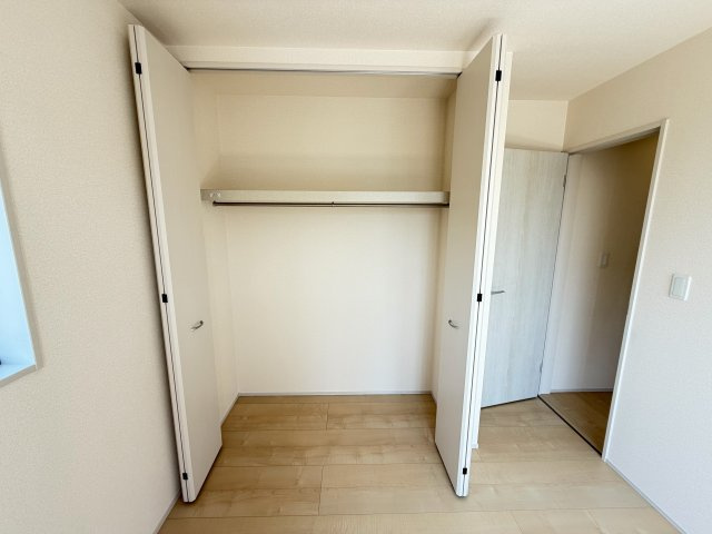 収納付きで、お部屋がすっきり片付きます。