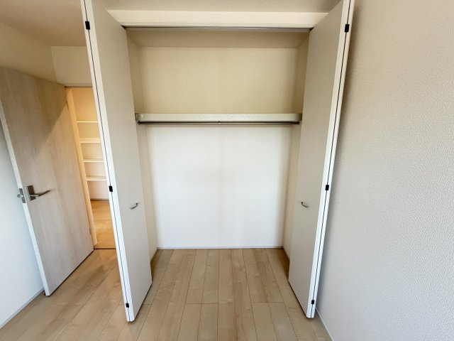 収納付きで、お部屋がすっきり片付きます。
