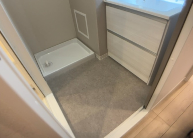 洗面脱衣所は「体を綺麗に整える場所」という目的と役割を持っています。そして便利で使い勝手のいい「体を綺麗に整える場所」にするためには、配置や動線、照明や収納計画をしっかりと検討しておく必要があります。