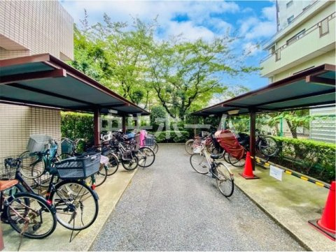 【自転車置き場】最新の空き状況や費用などの詳細は担当スタッフまでお問い合わせください。
