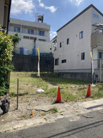 外観：327002917375