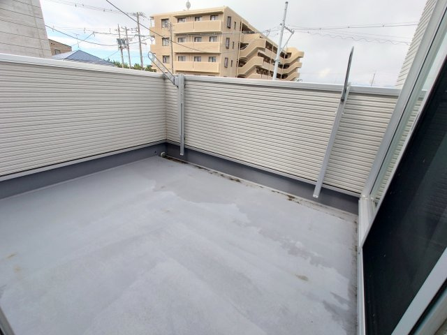 奥行きがあるので洗濯物が干しやすいです！