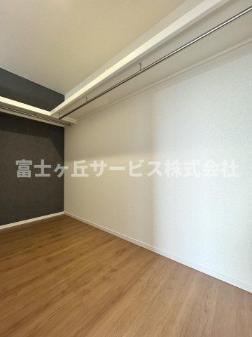 収納豊富なウォークインクローゼット
