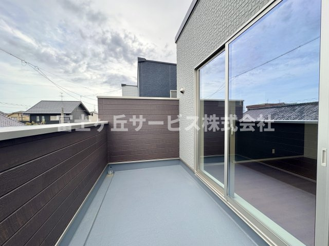 陽当たり良好なバルコニーです