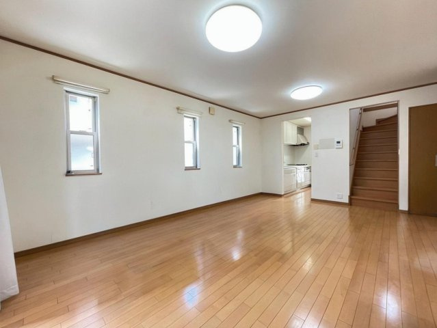 ※物件写真は一部、AIによる画像処理を行っており家具や備品が削除されております。現況とは異なることをご承知ください。
