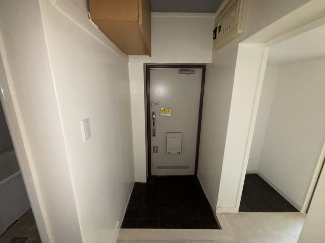 シューズボックス付きの玄関です