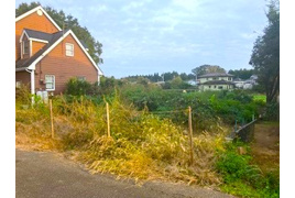 中高根売地の外観