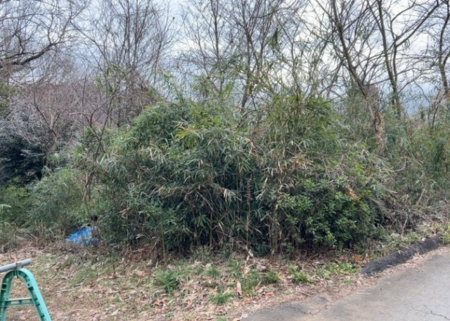 家を建てる前提で土地を探している場合、地盤の丈夫さは譲れない条件の一つです。地盤が脆弱だと追加工事が必要となります。また、過去に地盤沈下や液状化現象を起こした土地は、できるだけ避けた方がいいでしょう。