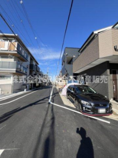 前道が広く駐車しやすいです！