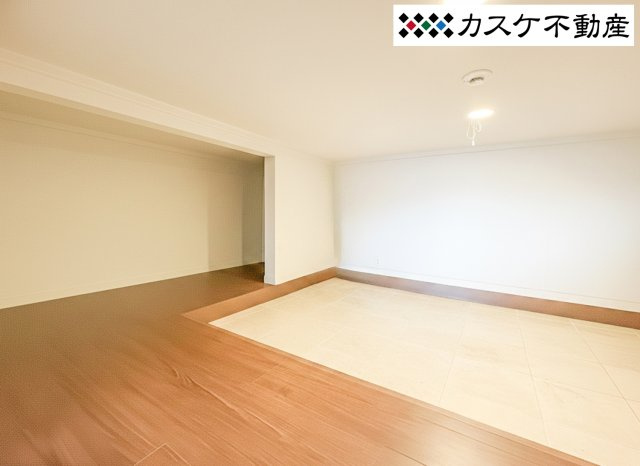 ミサワホーム施工の象徴である「蔵」を2箇所に完備。季節物の家電やアウトドア用品、思い出の品まで一箇所に集約でき、お部屋にタンスを置かないミニマルでスッキリとした暮らしを末長く維持することが可能です。
