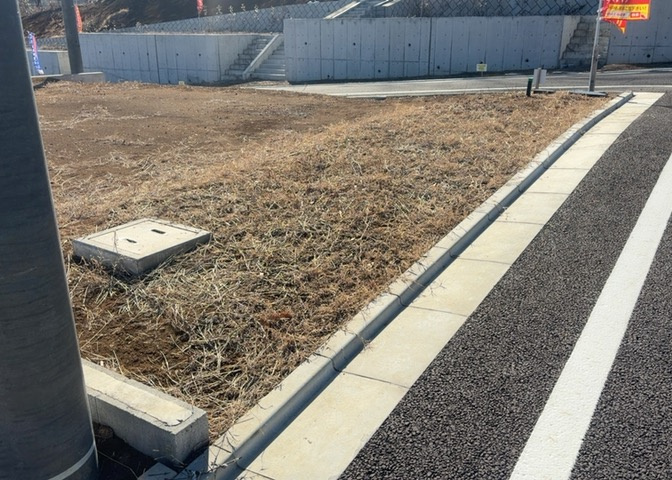 人が暮らすうえで日光は大切な要素となります。日当たりの良さは譲れないポイントですね。併せて近くに大きな建築物の建築予定がないか、あるいはそれが可能な土地が近くにないか事前に確認することもお勧めします。