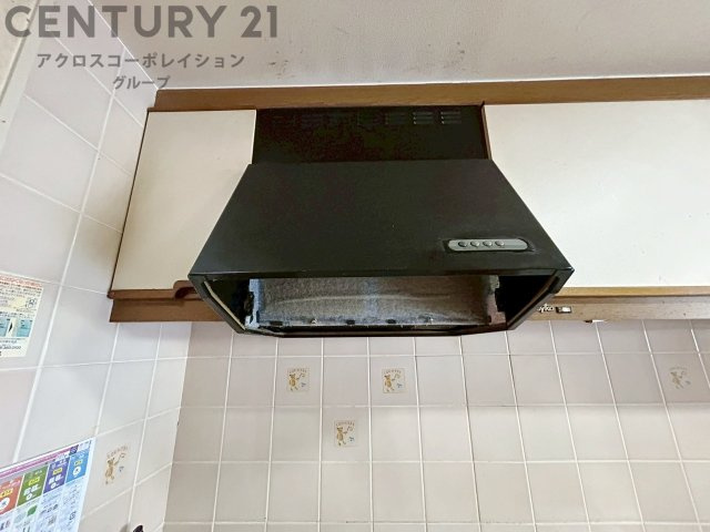 パワフルな吸引力で調理中の臭気等をしっかり処理してくれ、室内を快適に保ってくれます。