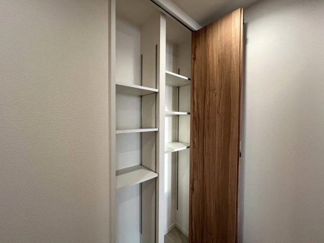 収納力にも配慮され、70？超の広さを有効活用しやすい設計となっています。