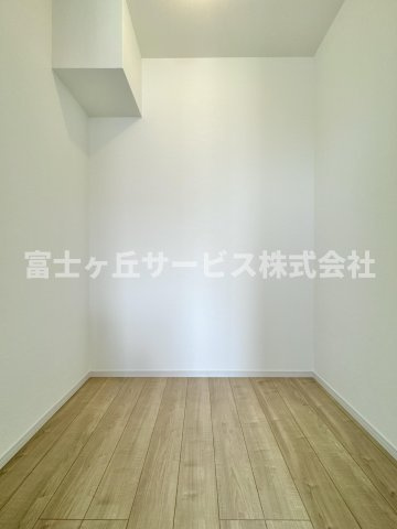 収納豊富なウォークインクローゼット