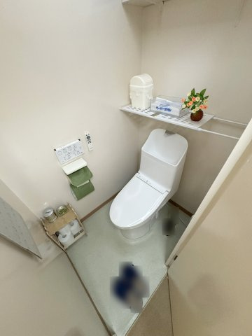 トイレ/壁リモコンのシャワートイレです