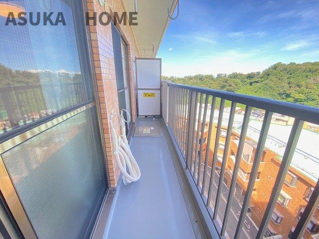 お洗濯物もよく乾きそうな南向きのバルコニーです。