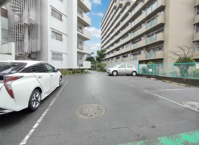 【駐車場】