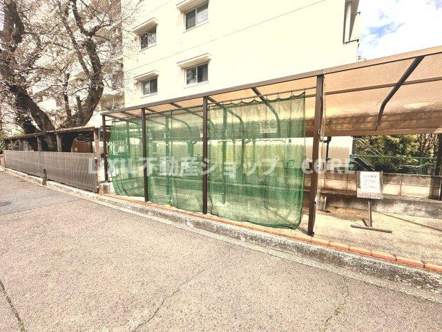 共有部分は、住民なら誰もが使える設備のこと。例えば廊下・外部階段やエントランス・ゴミ置き場などがあります。