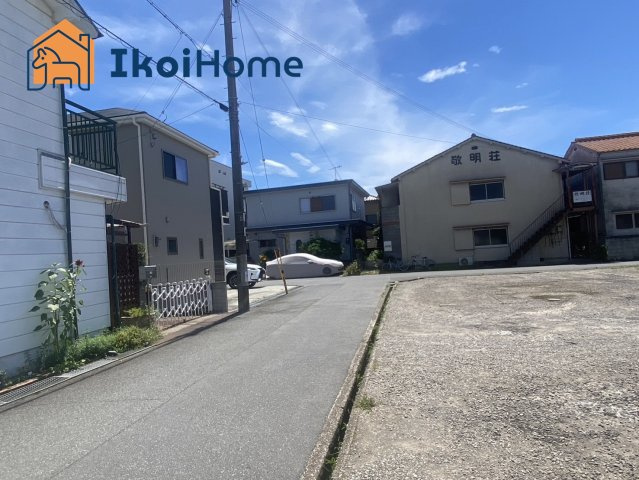 ●年中無休:当日予約可●　前面道路はキレイに整備されていますので、通行も安心です。