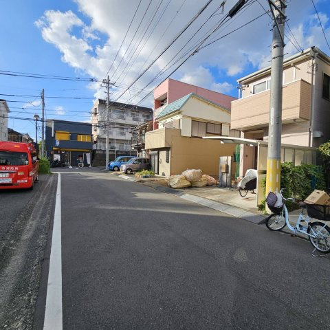 販売されている全ての土地が、宅地用の土地であるとは限りません。都市計画法に基づき、基本的に住宅を建てることができるのは土地計画区であることに加え、市街化区域として定められている地域のみとなっています。
