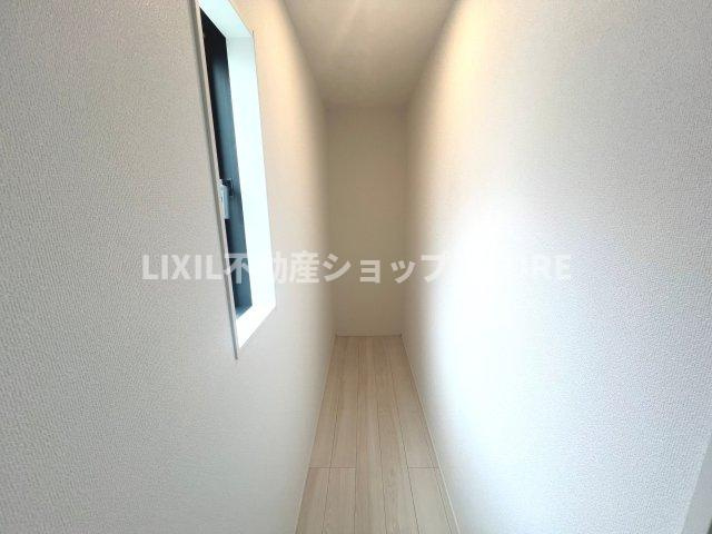 暮らしの心地を大きく左右する収納を適材適所に配置し、使い勝手を考慮しました。