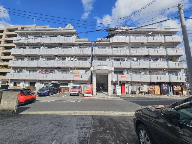 5階建て3階部分のお部屋です！