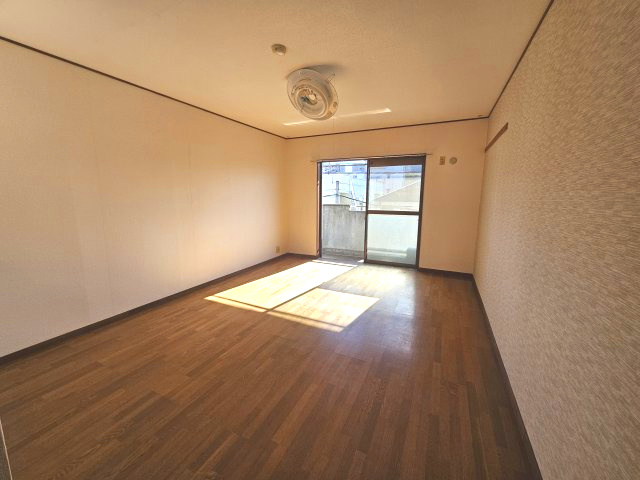 日当たり良好なフローリングのお部屋♪