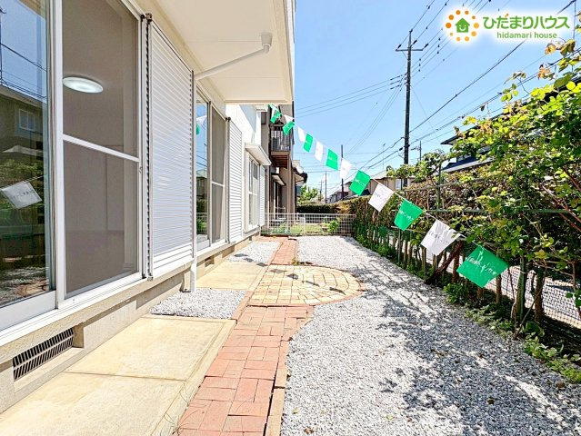 プライベート感溢れる使い勝手の良いお庭スペース！ガーデニングや本格的な家庭菜園を楽しめるだけでなく、小さなお子様の遊び場や週末のBBQなど家族の思い出が広がる素敵な空間です！