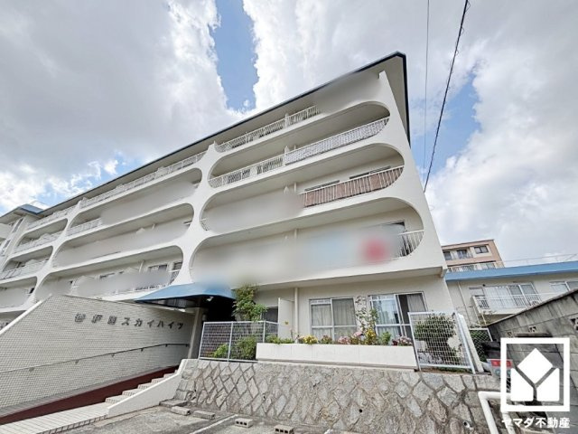 室内洗濯機置場がございますので、天候に左右されず洗濯していただけます。