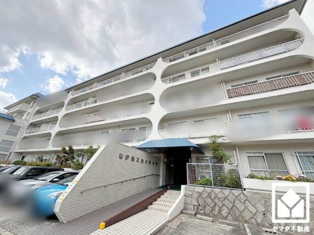 東向きバルコニーのため、朝日が気持ちよく入り爽やかな一日を始められます。