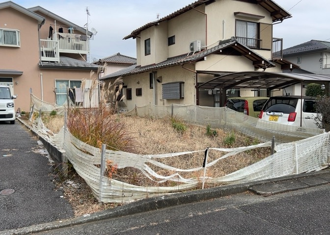 土地探しをしていると都市計画区域という言葉を目にすると思います。法律によって、都道府県知事や国土交通大臣が指定するエリアのことを指しており、都市計画区域は市街化区域と市街化調整区域に分けられています。