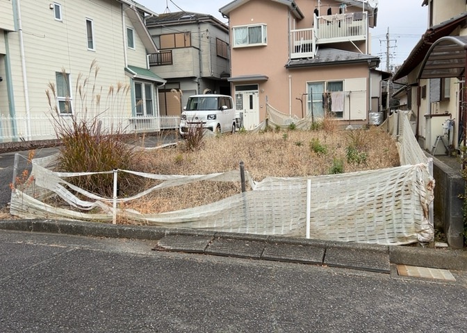 物件の詳細については、現地を見てわかること以外に、役所や法務局などで調べないとわからないことがあります。そのため、現地に行く場合は、もしこの物件を買ったらどのような生活ができるかをイメージしましょう。