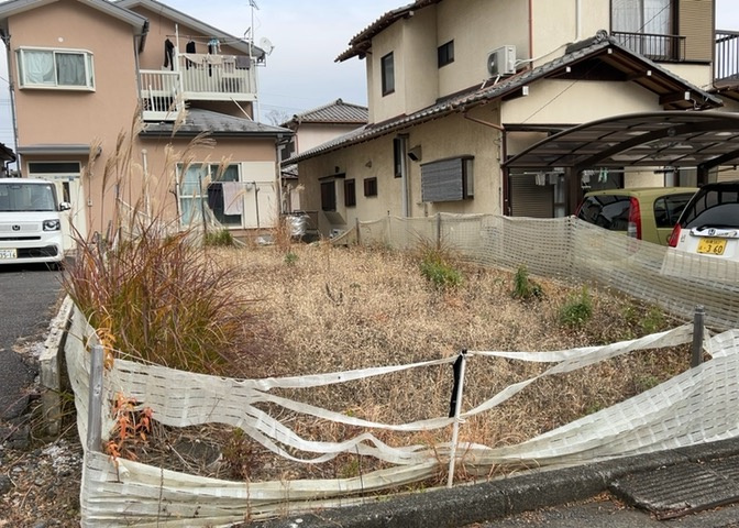 人が暮らすうえで日光は大切な要素となります。日当たりの良さは譲れないポイントですね。併せて近くに大きな建築物の建築予定がないか、あるいはそれが可能な土地が近くにないか事前に確認することもお勧めします。