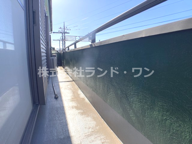 3部屋から行き来できるワイドバルコニー！